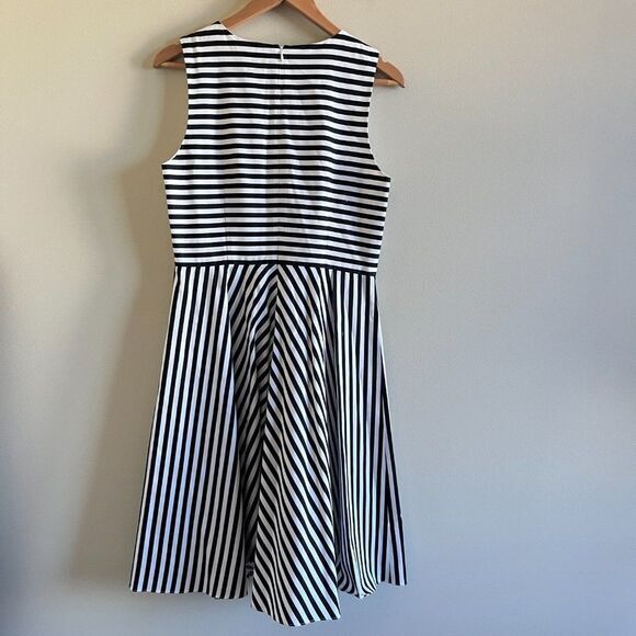 ANN TAYLOR‎ FIT & FLARE STRIPED DRESS BLACK WHITE WOMENS SIZE 8 PETITE - Picture 7 of 7